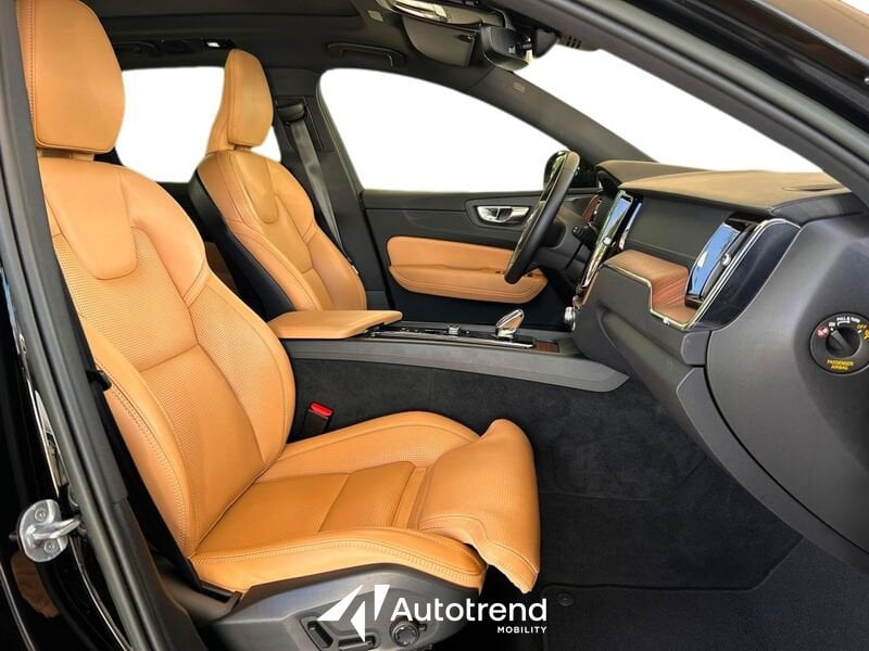 Volvo XC60  B5 235+14 CV AWD Mild-Hybrid Diesel Automatico Ultimate Dark