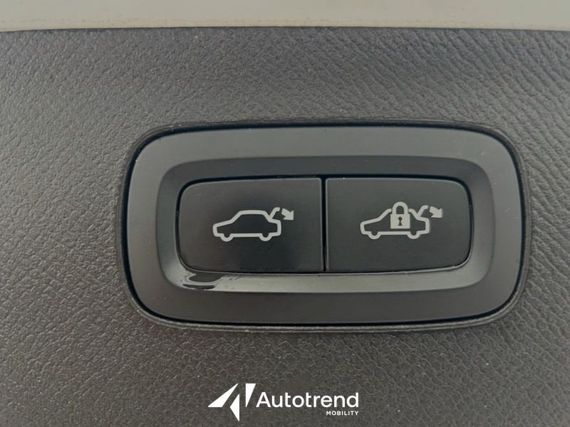 Volvo XC90  B5 235+14 CV AWD Automatica Mild Hybrid 7 Posti Business Plus