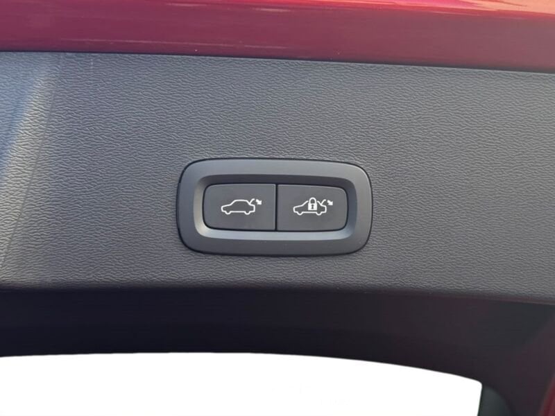 Volvo   T4 129+82 CV Plug-in Hybrid Recharge Automatica Core