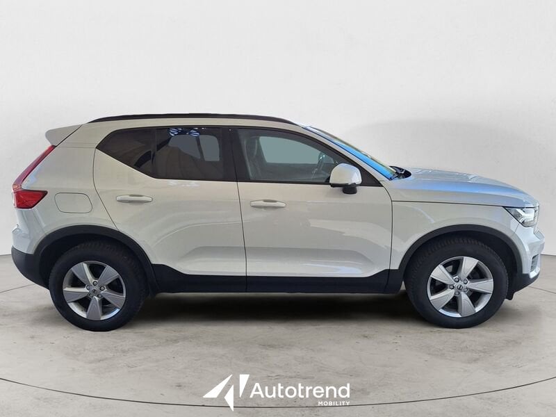 Volvo XC40  T2 129 CV Automatico Core N1 Autocarro