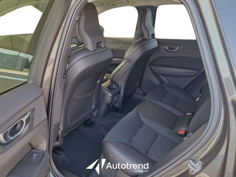 Volvo XC60  B4 197+14 CV AWD Automatica Business Plus