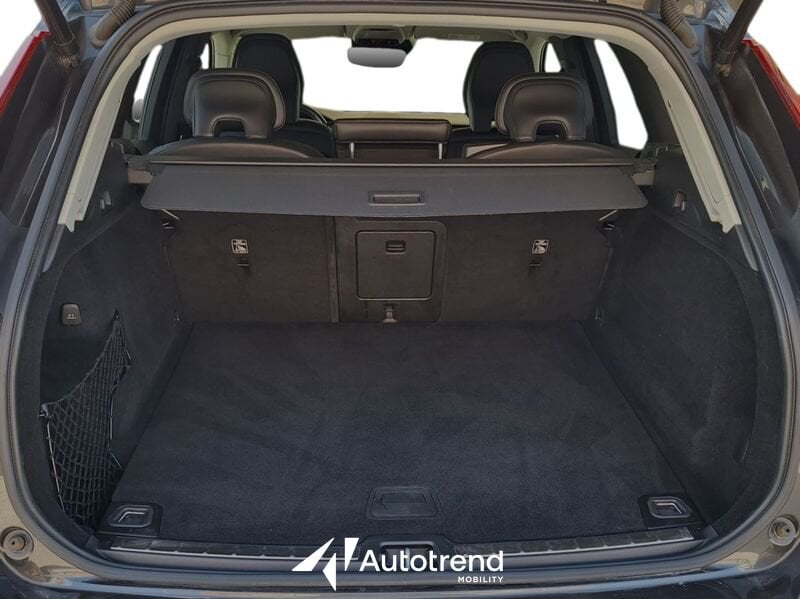 Volvo XC60  B4 197+14 CV AWD Automatica Business Plus