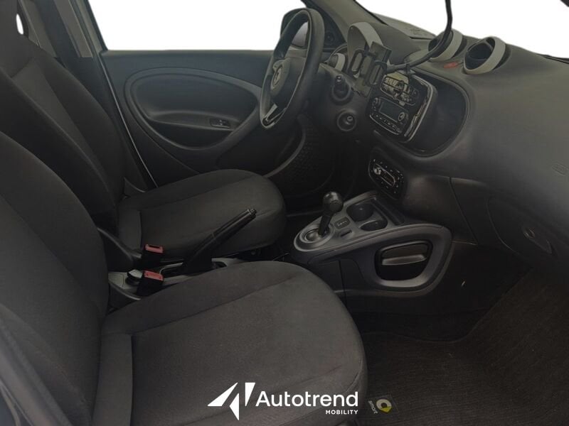 smart forFour  1.0 71 CV Twinamic Automatica Youngster
