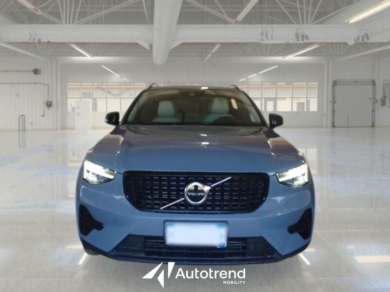 Volvo   T4 129+82 CV Recharge Plug-In Hybrid Plus Dark N1 Autocarro