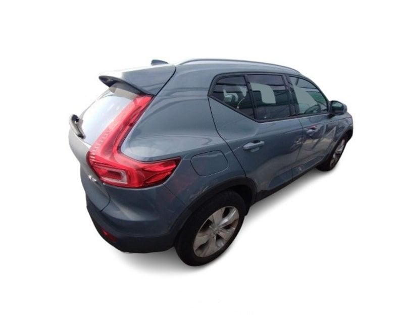 Volvo XC40  B4 AWD 197+14 CV M-Hybrid Benzina Automatica Momentum Pro